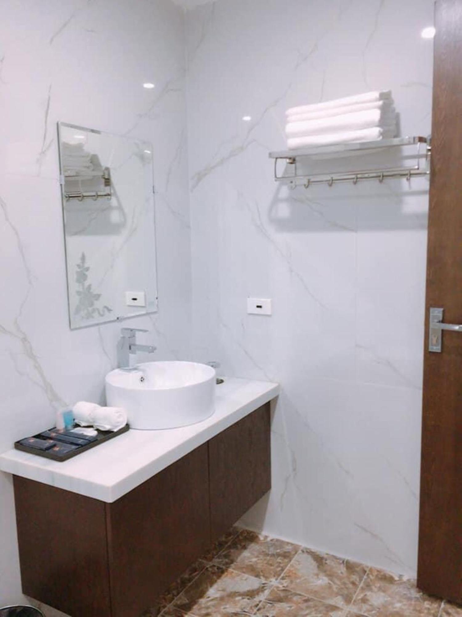 โรงแรมไนซ์ดรีม Vinh Yen ภายนอก รูปภาพ